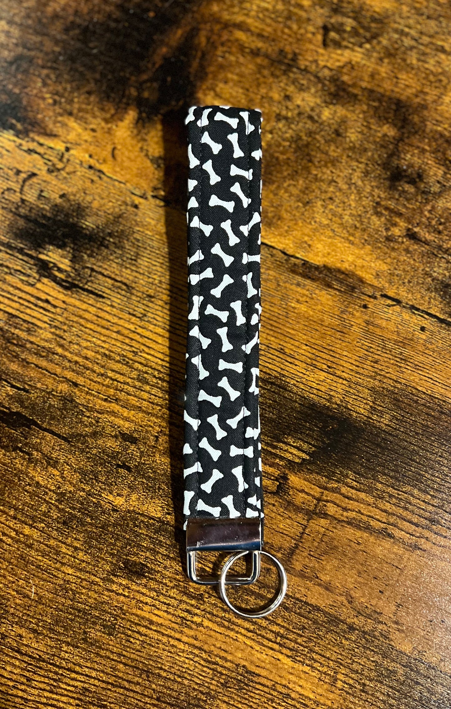 Keychain Wristlet - Dog Bones